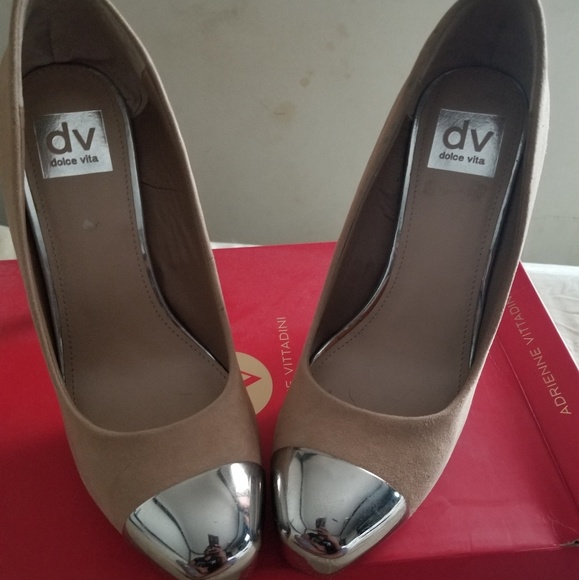 Suede w/ Silver tip pumps. Very Good condition. - Picture 3 of 6